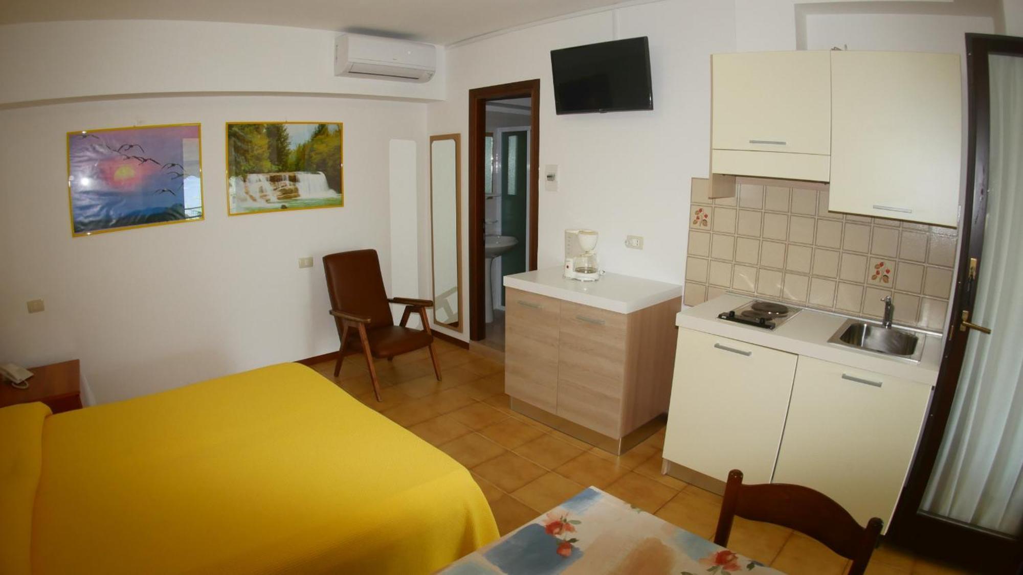 Residence Casa Maria Assenza di Brenzone Exterior foto