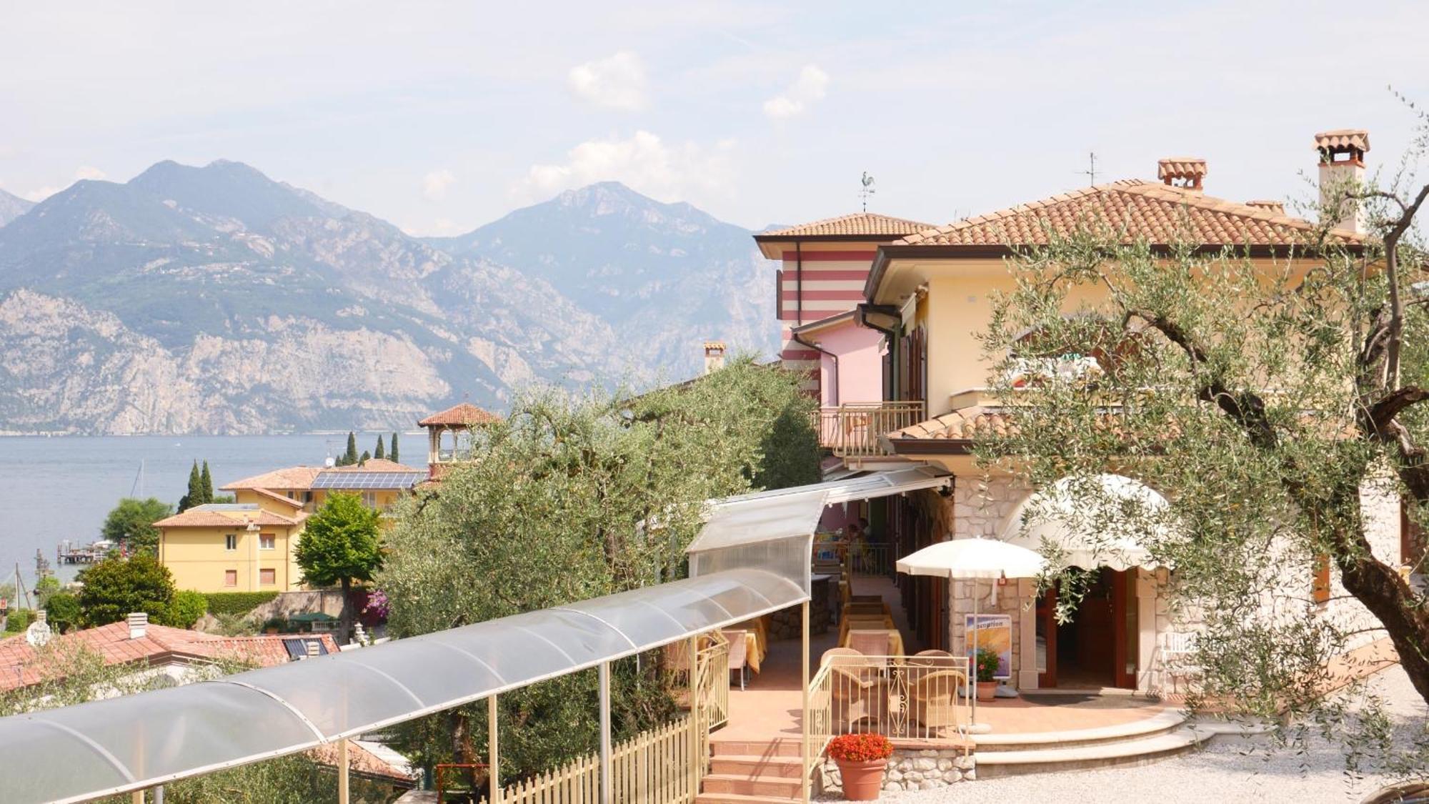 Residence Casa Maria Assenza di Brenzone Exterior foto