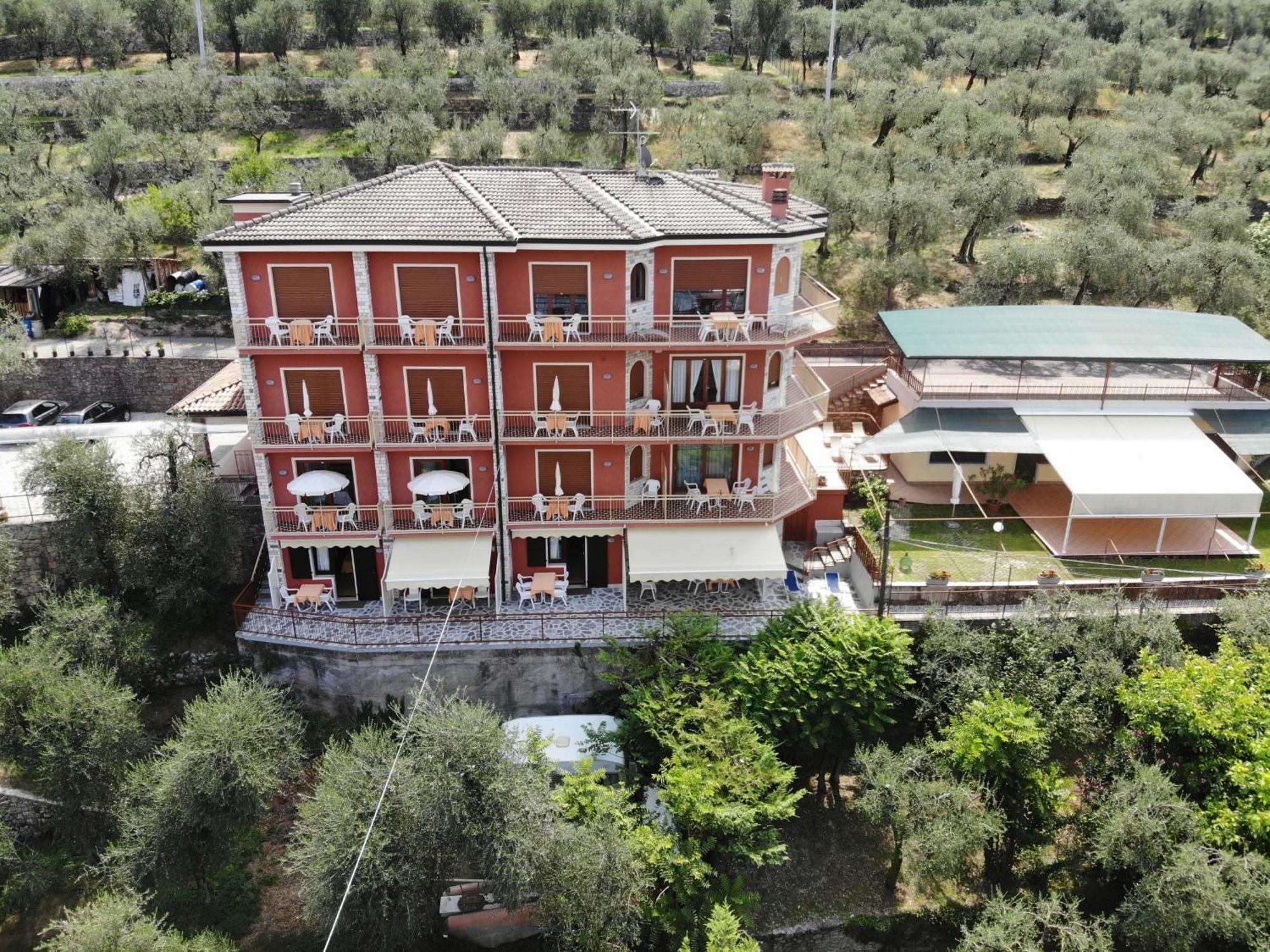 Residence Casa Maria Assenza di Brenzone Exterior foto